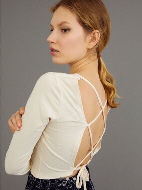 Milk It Strappy Tie-Back Top sz L/XL